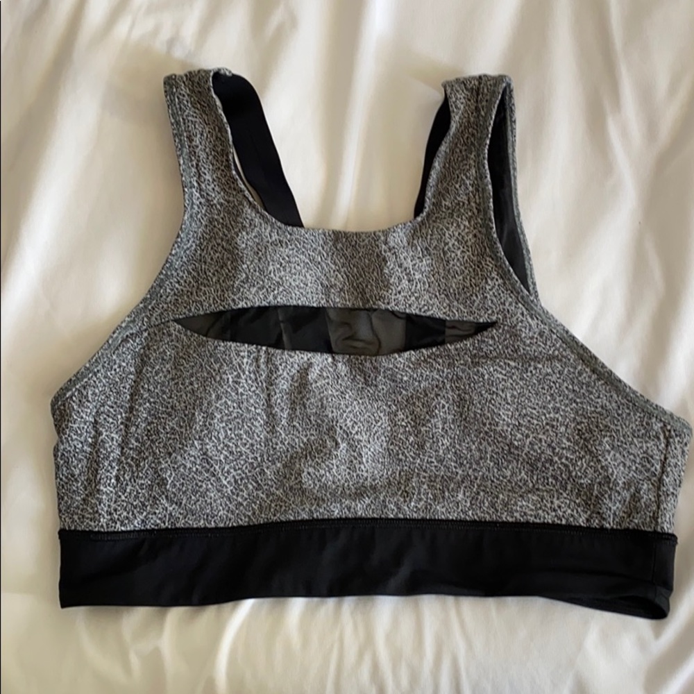 Lululemon sports bra